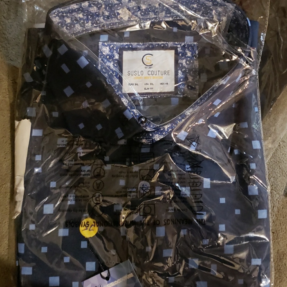 Shirt - Picture 4 of 4